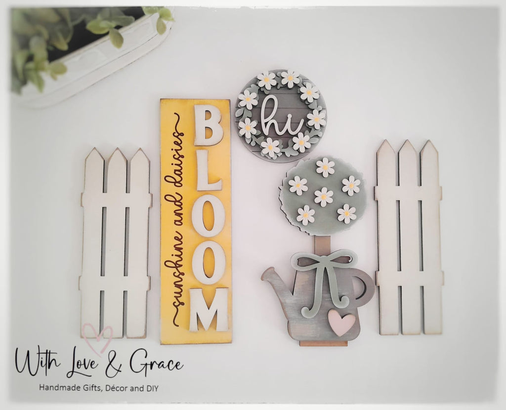 Sunshine & Daisies Barn Door Interchangeable Décor Set