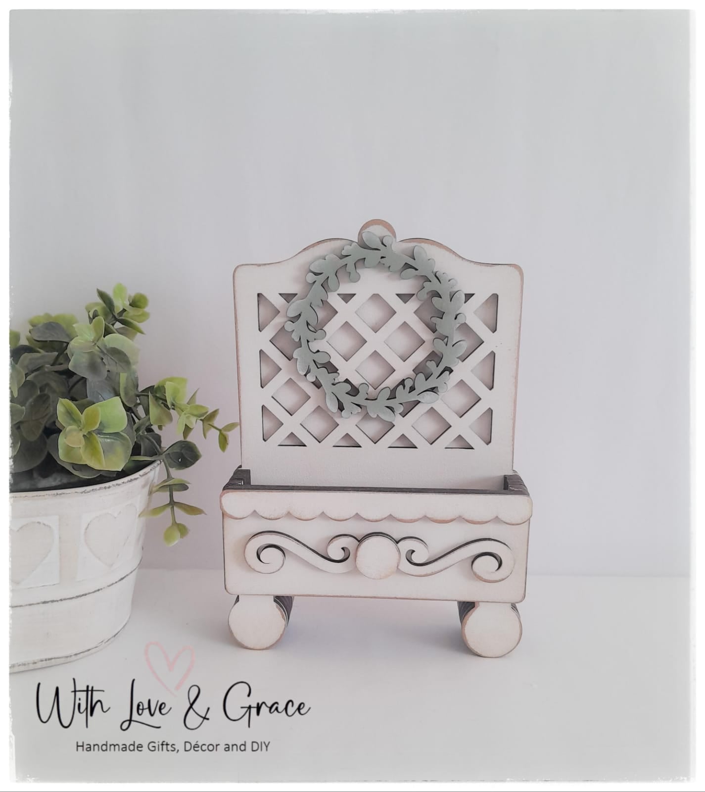Cottage Drawer – Garden Lattice