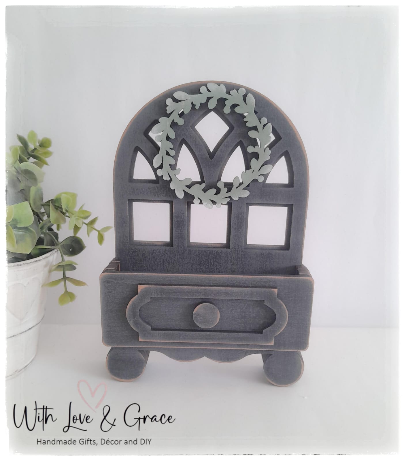 Cottage Drawer – Arched Window