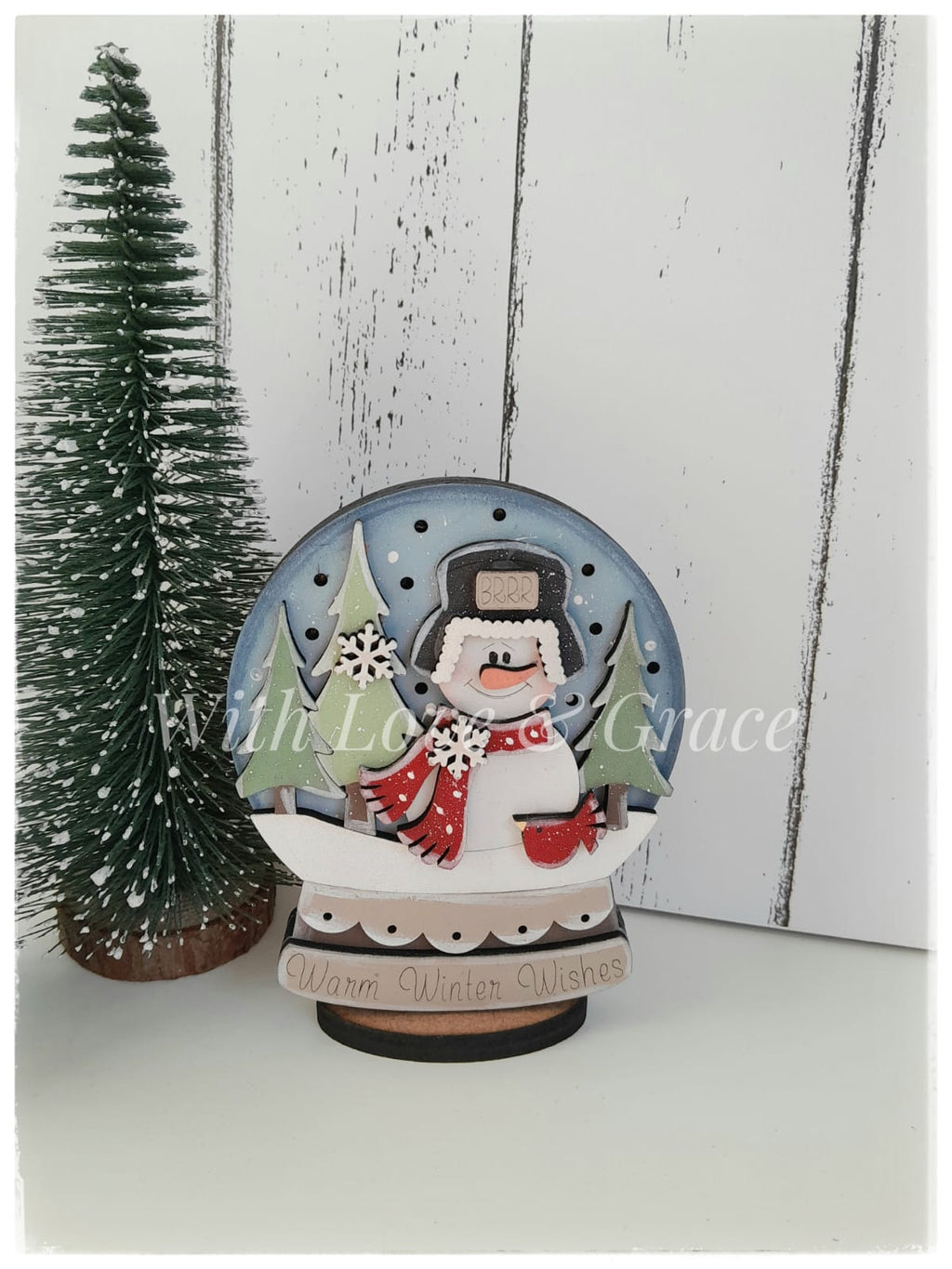 Mini Snow Globe Standing – Light Up Winter Snowman