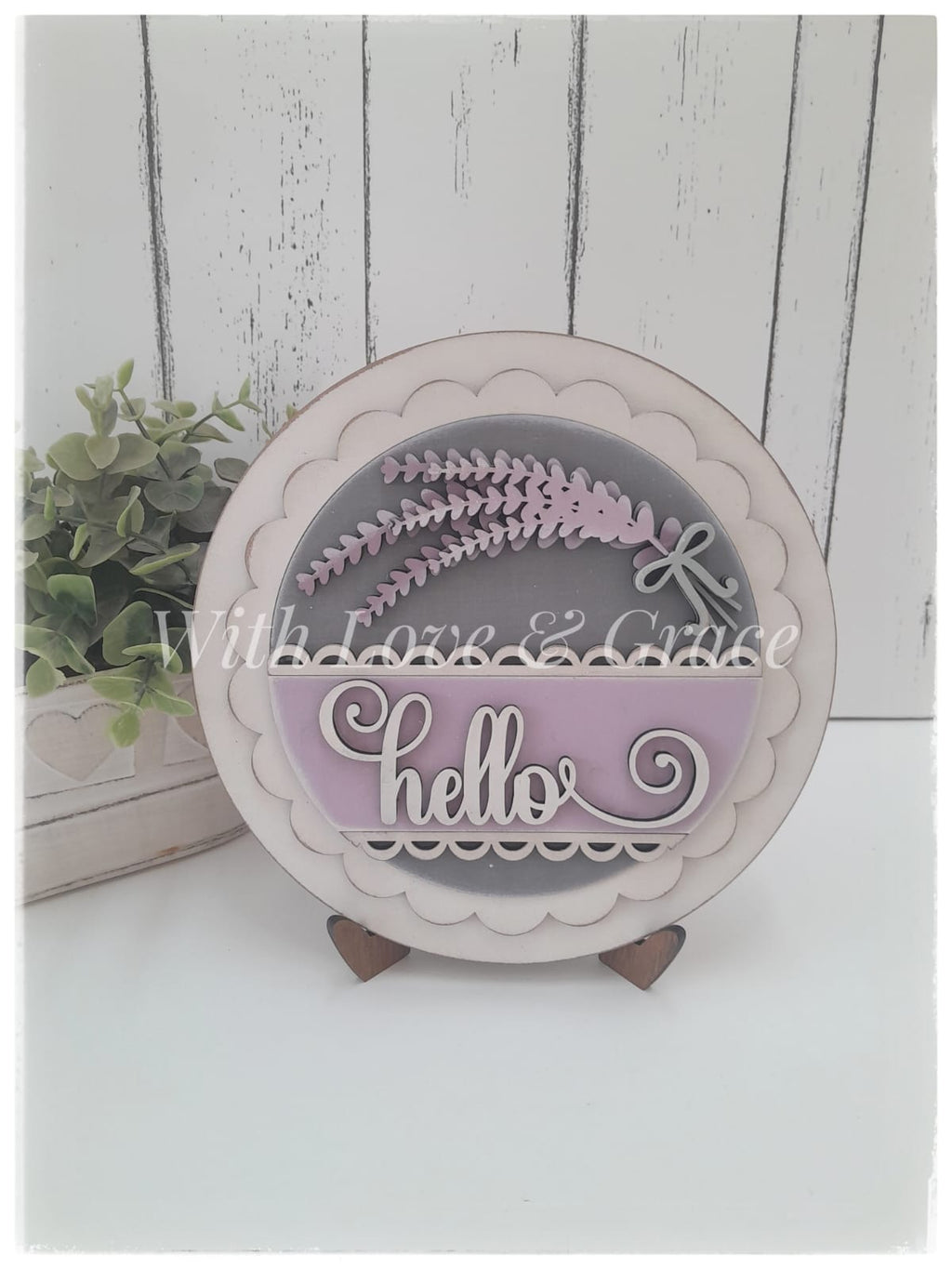 Round Scalloped Frame with Easel Stand (12.5cm insert) White