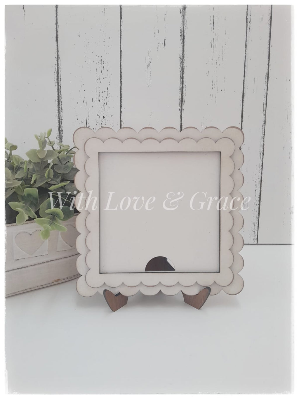 Square Double Scalloped Frame with Easel Stand (10.8cm insert)