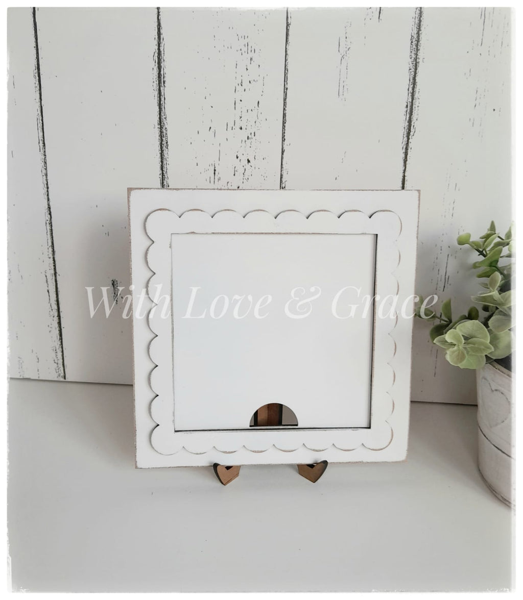 Square Single Scalloped Frame with Easel Stand (10.8cm insert)