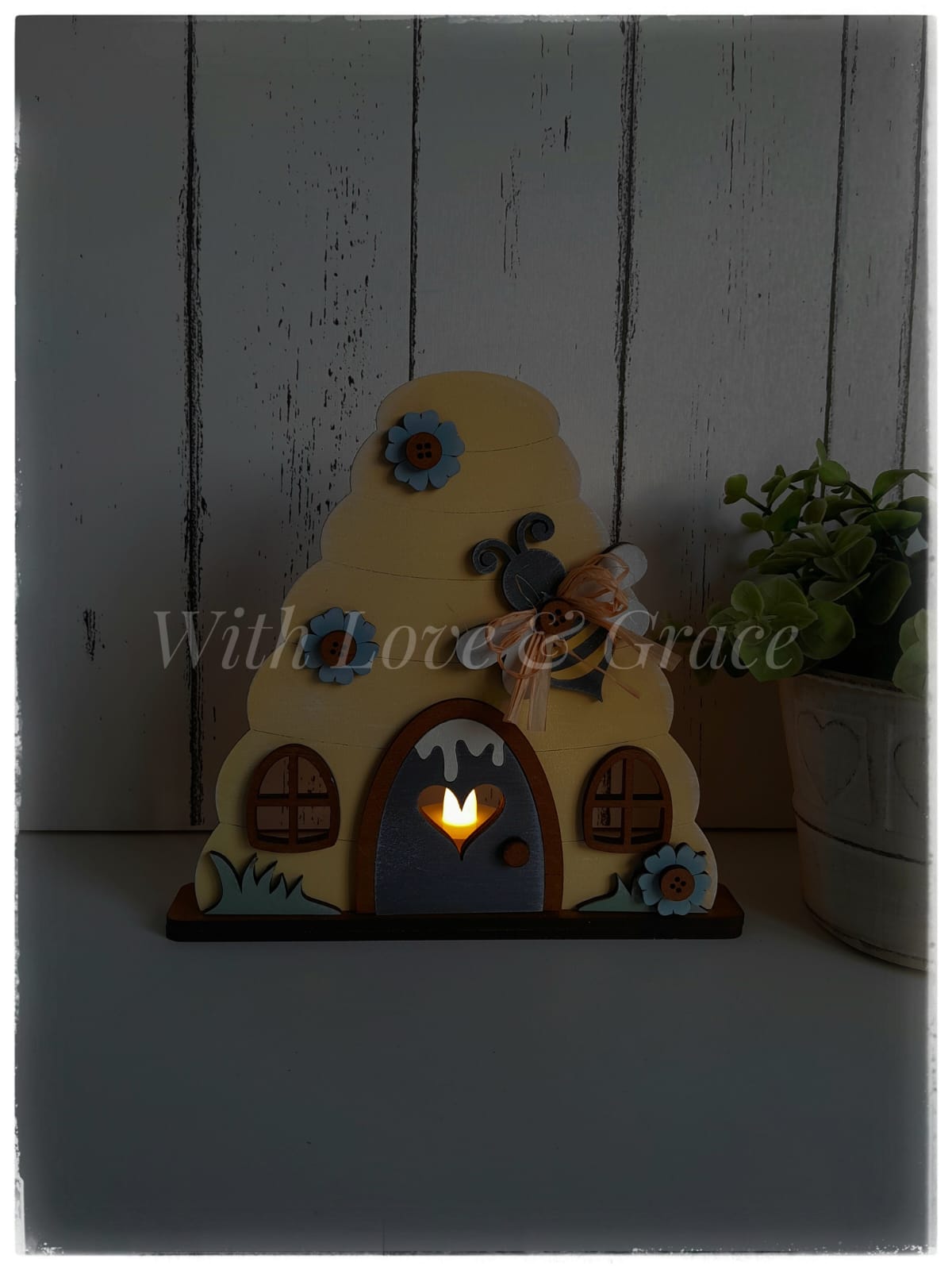 Honey Bee Tiered Tray Set