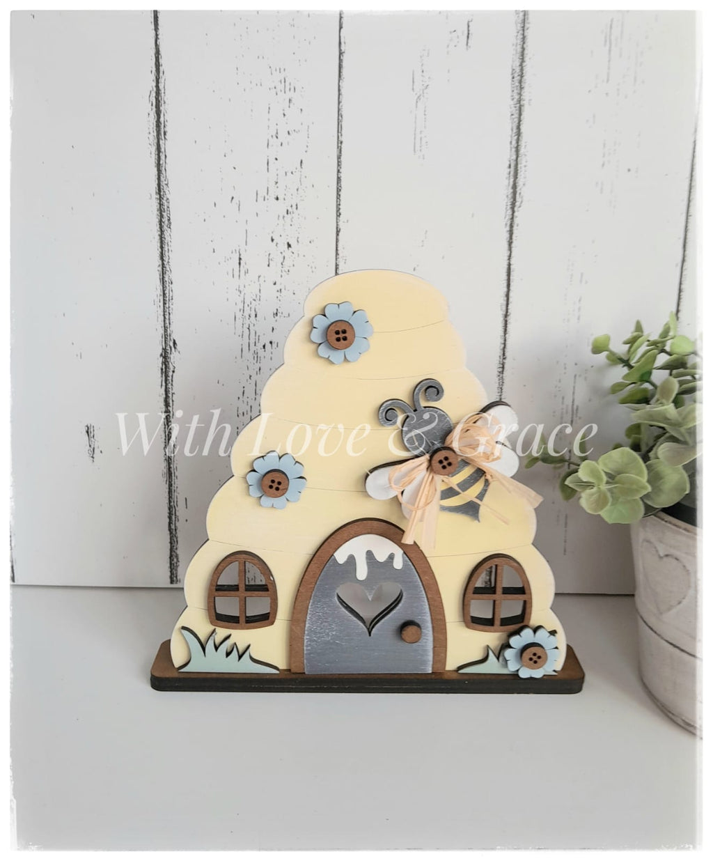 Honey Bee Tiered Tray Set