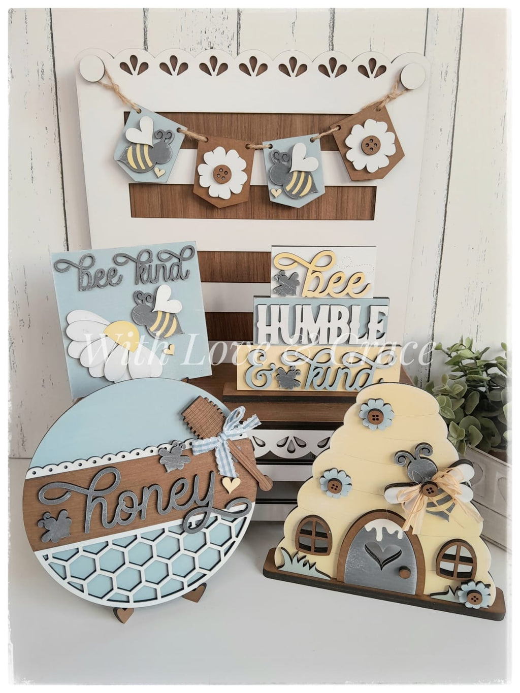 Honey Bee Tiered Tray Set